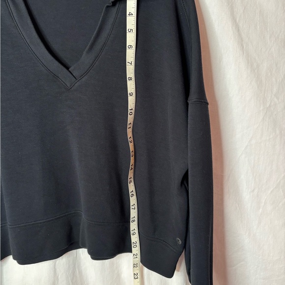 Danskin women’s sweatshirt sizeL vneck collared long sleeve soft - Picture 5 of 8